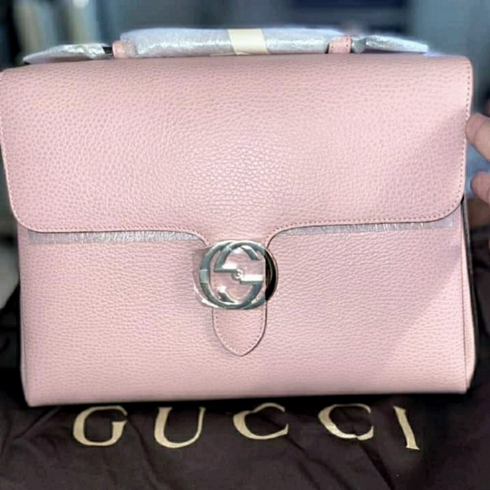Large Gucci interlock